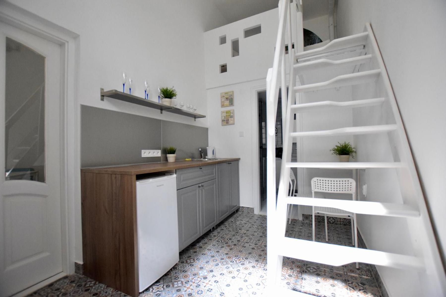 Budget Apartment By Hi5 - Kertesz Street Budapest Bagian luar foto